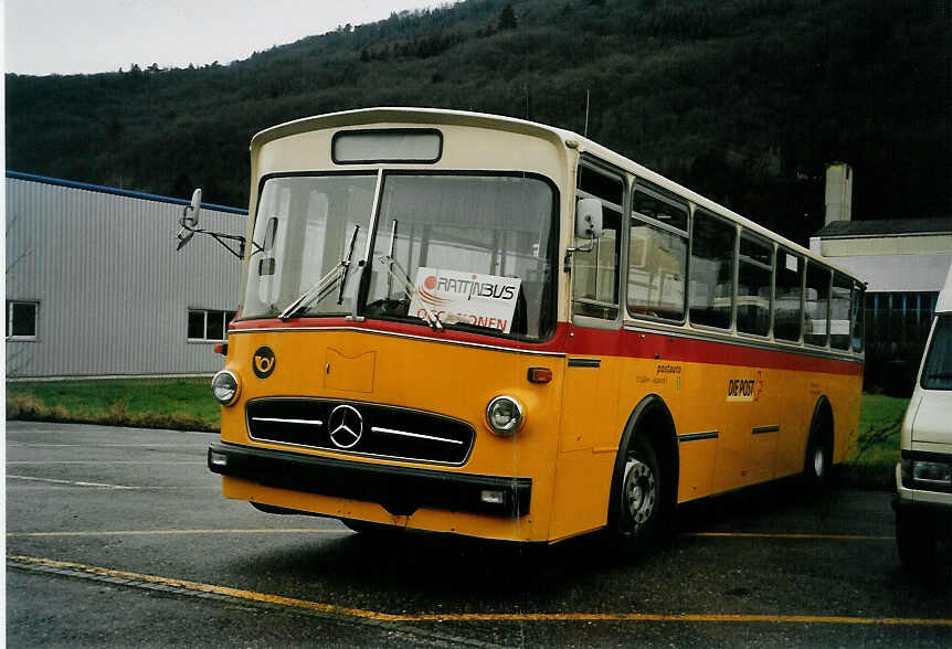 (057'933) - Keller, Degersheim - Mercedes/T�scher (ex Schregenberger, Degersheim) am 29. Dezember 2002 in Biel, Rattinbus