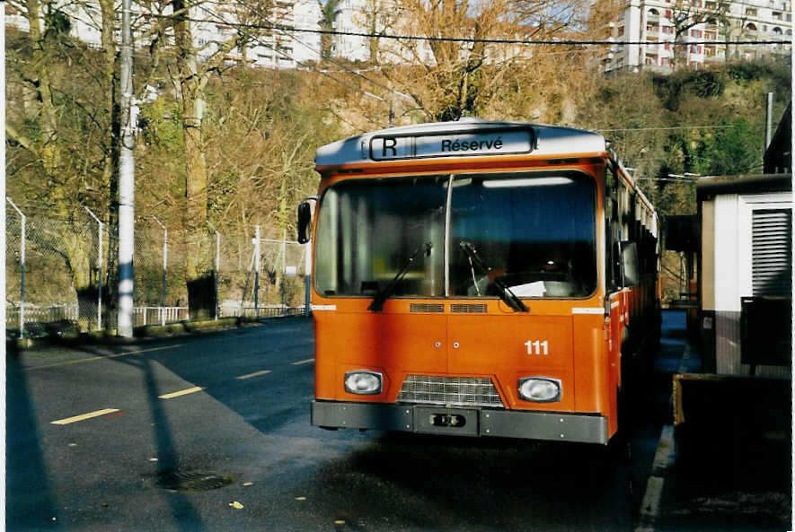 (058'232) - TPG Gen�ve (AGMT) - Nr. 111 - FBW/Hess am 1. Januar 2003 in Gen�ve, D�p�t