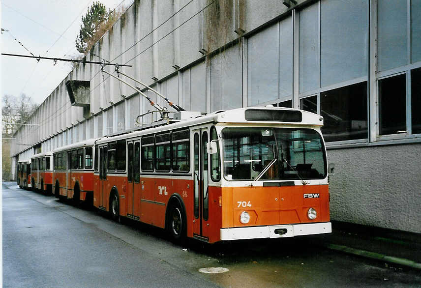 (058'333) - TL Lausanne - Nr. 704 - FBW/Hess Trolleybus am 1. Januar 2003 in Lausanne, D�p�t Borde