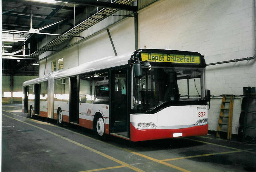 (059'004) - WV Winterthur - Nr. 332/ZH 719'332 - Solaris am 20. Februar 2003 in Winterthur, Depot Gr�zefeld