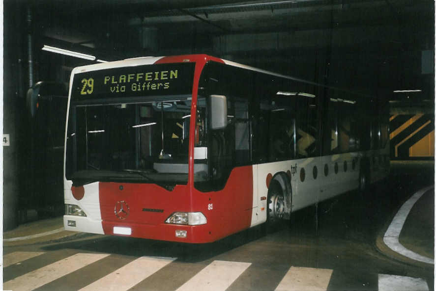 (059'312) - TPF Fribourg - Nr. 81/FR 300'342 - Mercedes am 16. M�rz 2003 in Fribourg, Busbahnhof
