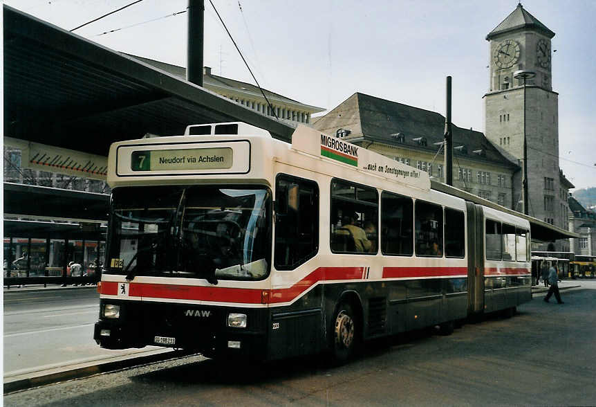 (059'410) - VBSG St. Gallen - Nr. 233/SG 198'233 - NAW/Hess am 29. M�rz 2003 beim Bahnhof St. Gallen