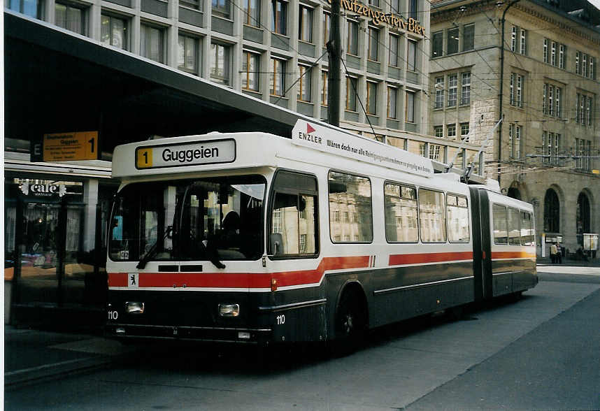 (059'421) - VBSG St. Gallen - Nr. 110 - Saurer/Hess Gelenktrolleybus am 29. M�rz 2003 beim Bahnhof St. Gallen