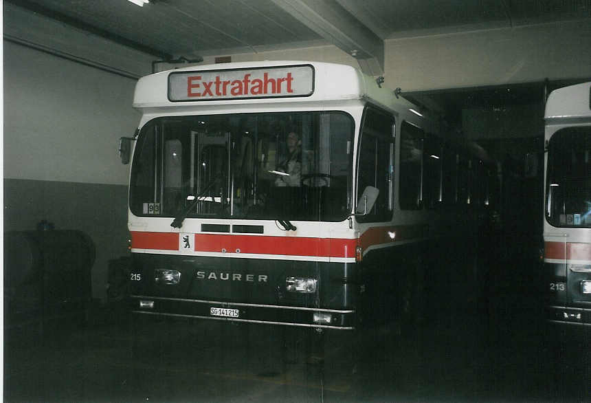 (059'434) - VBSG St. Gallen - Nr. 215/SG 141'215 - Saurer/Hess am 29. M�rz 2003 in St. Gallen, Depot