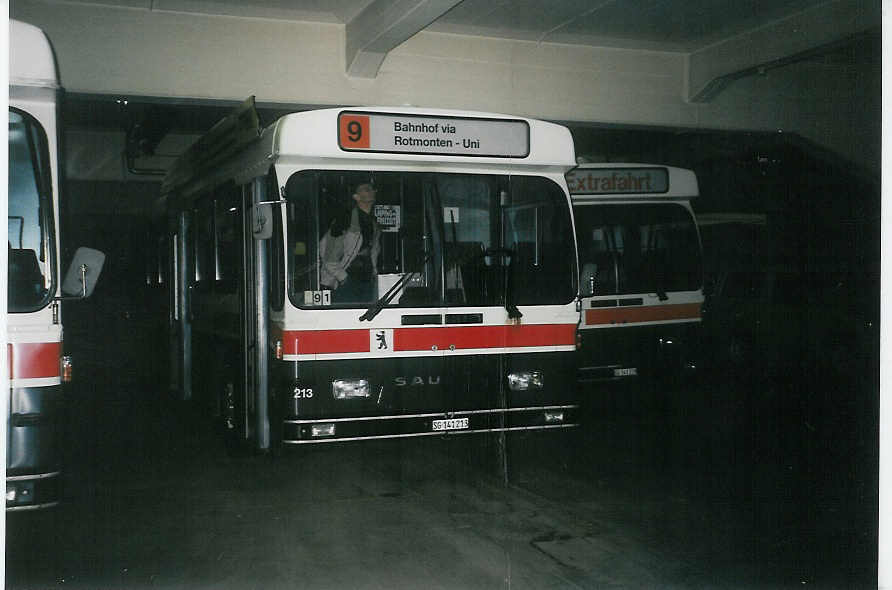 (059'435) - VBSG St. Gallen - Nr. 213/SG 141'213 - Saurer/Hess am 29. M�rz 2003 in St. Gallen, Depot