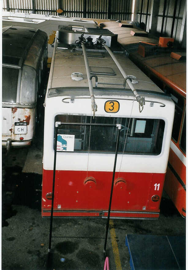 (059'536) - VB Biel (TVS) - Nr. 11 - FBW/R&J Trolleybus am 30. M�rz 2003 in Niederscherli