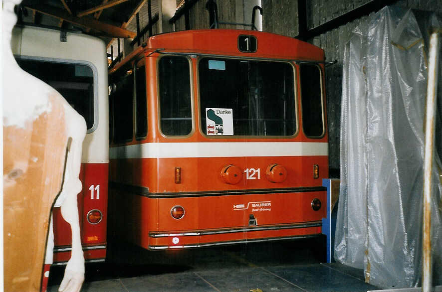 (059'602) - WV Winterthur (TVS) - Nr. 121 - Saurer/Hess Gelenktrolleybus am 30. M�rz 2003 in Niederscherli (Teilaufnahme)