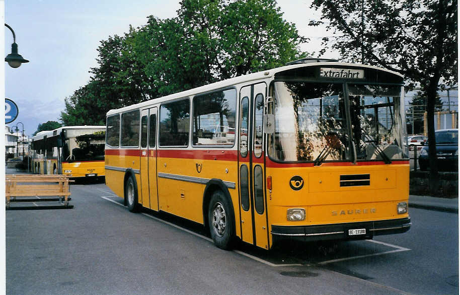 (060'026) - Engeloch, Riggisberg - Nr. 5/BE 13'188 - Saurer/T�scher (ex P 25'668) am 7. Mai 2003 bei der Schiffl�ndte Thun