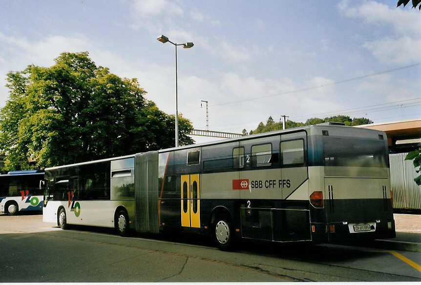 (060'722) - VZO Gr�ningen - Nr. 62/ZH 691'895 - Mercedes am 21. Juni 2003 beim Bahnhof Wetzikon