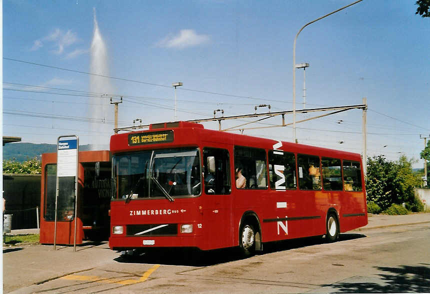 (061'036) - AHW Horgen - Nr. 12/ZH 381'462 - Volvo/Hess (ex Waldmeier, W�denswil Nr. 12) am 21. Juni 2003 beim Bahnhof Horgen