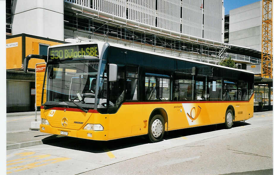 (061'712) - PTT-Regie - P 25'217 - Mercedes am 19. Juli 2003 in Z�rich, Flughafen