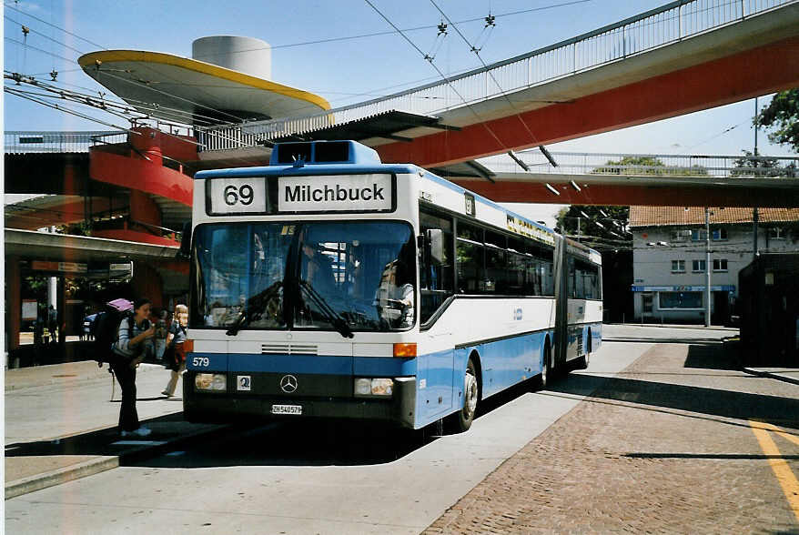 (061'735) - VBZ Z�rich - Nr. 579/ZH 540'579 - Mercedes am 19. Juli 2003 in Z�rich, Bucheggplatz