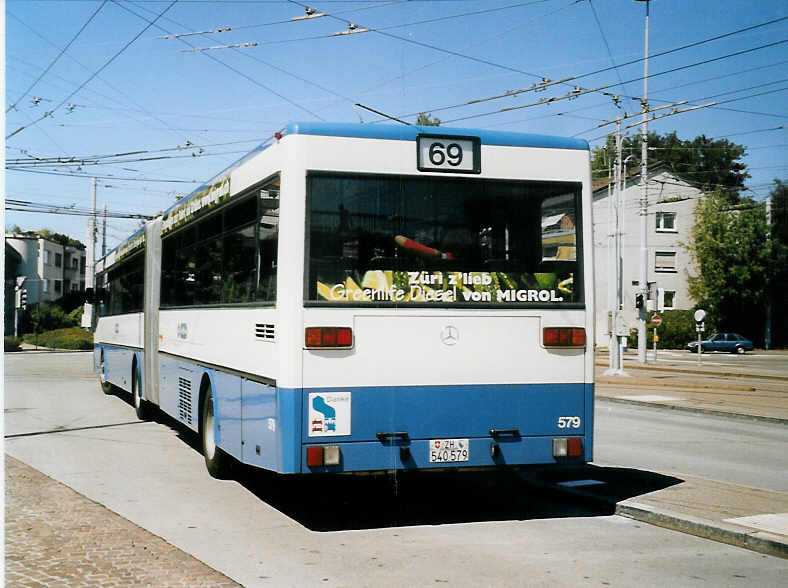 (061'737) - VBZ Z�rich - Nr. 579/ZH 540'579 - Mercedes am 19. Juli 2003 in Z�rich, Bucheggplatz