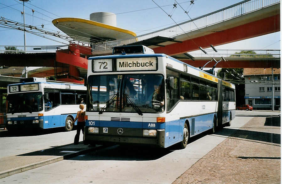 (061'801) - VBZ Z�rich - Nr. 101 - Mercedes Gelenktrolleybus am 19. Juli 2003 in Z�rich, Bucheggplatz