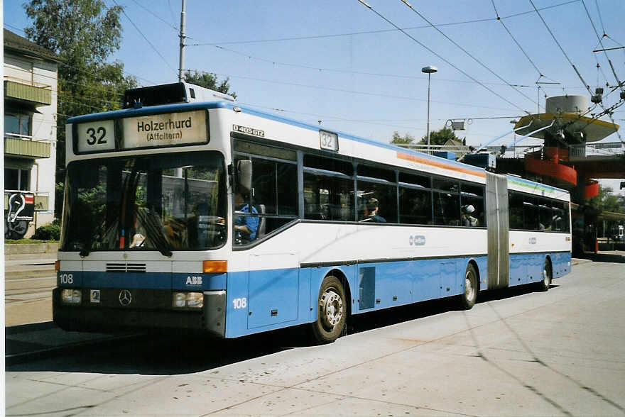 (061'802) - VBZ Z�rich - Nr. 108 - Mercedes Gelenktrolleybus am 19. Juli 2003 in Z�rich, Bucheggplatz
