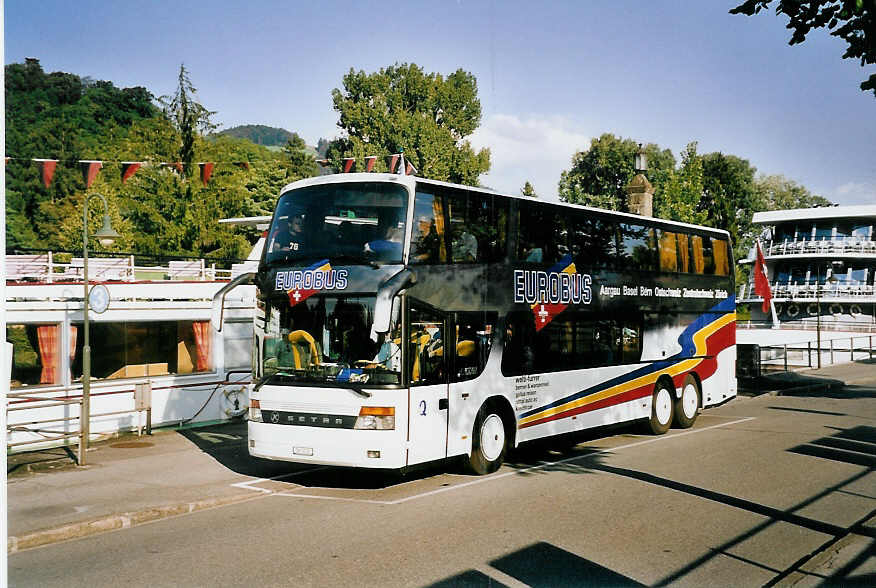 (062'714) - Welti-Furrer, Z�rich - Nr. 32/ZH 5032 - Setra am 22. August 2003 bei der Schiffl�ndte Thun