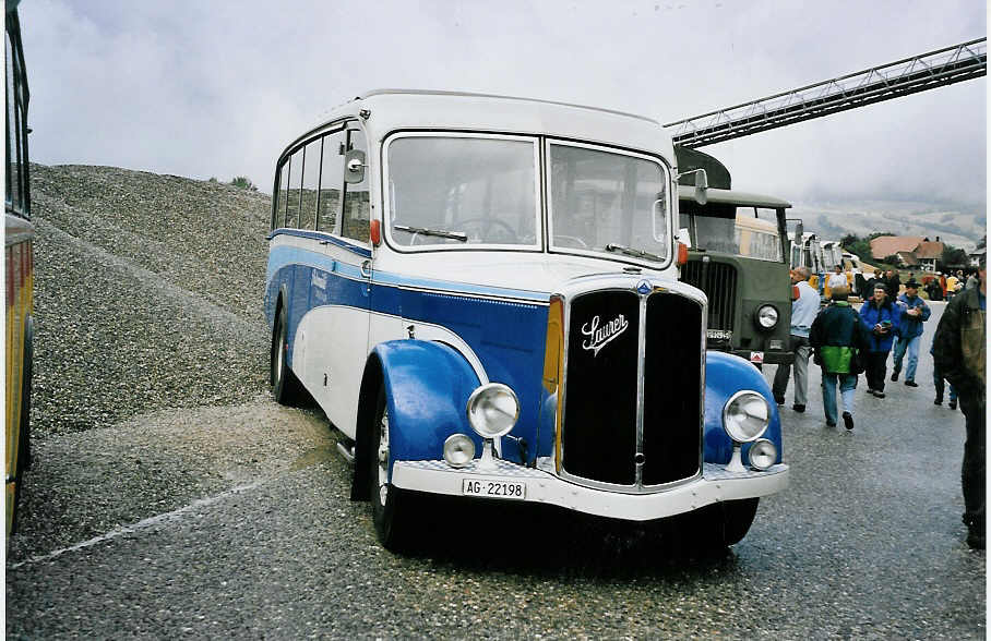 (062'928) - Inderm�hle, Zurzach - AG 22'198 - Saurer/Saurer (ex Weibel, Weiach; ex P 23'112; ex P 2166) am 30. August 2003 in Niederbipp, Saurertreffen