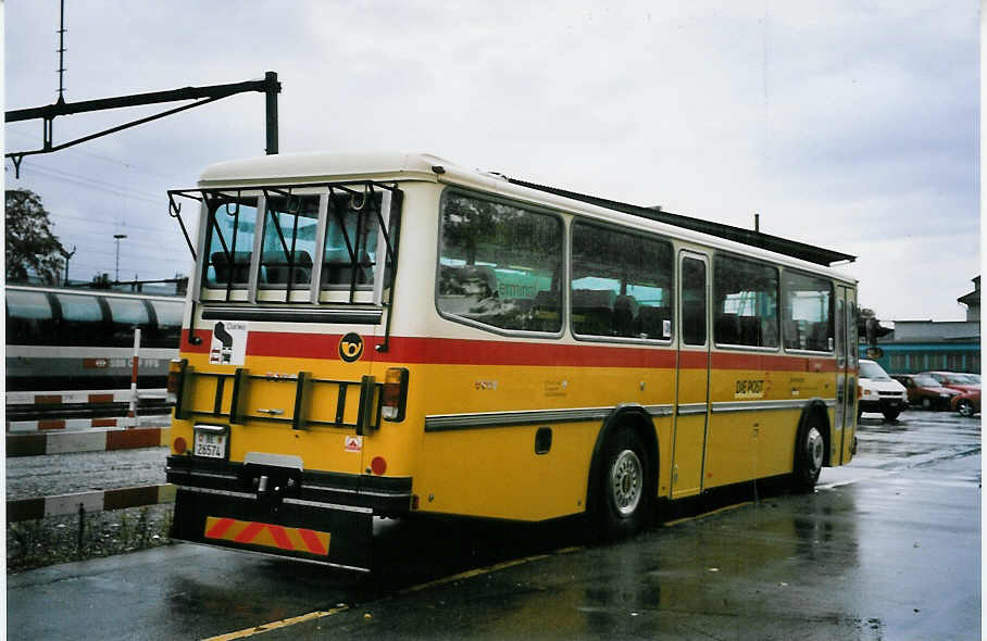(063'704) - Sch�rch, Gutenburg - Nr. 6/BE 26'574 - Saurer/R&J (ex P 24'358) am 5. Oktober 2003 in Thun, CarTerminal