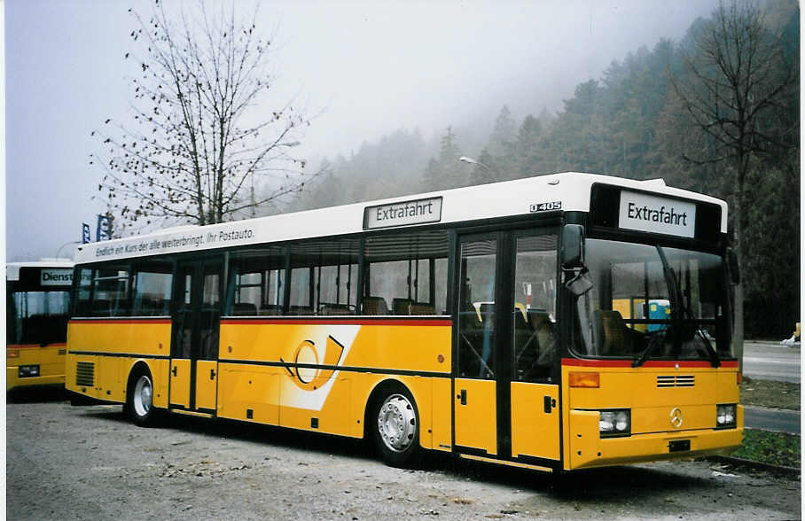 (064'406) - PostAuto Thal-G�u-Lebern - Mercedes (ex P 25'263) am 22. November 2003 in Biel, BTR