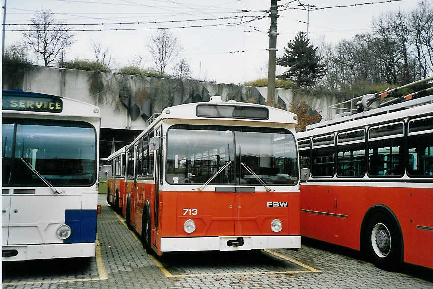 (064'620) - TL Lausanne - Nr. 713 - FBW/Hess Trolleybus am 29. November 2003 in Lausanne, D�p�t Borde