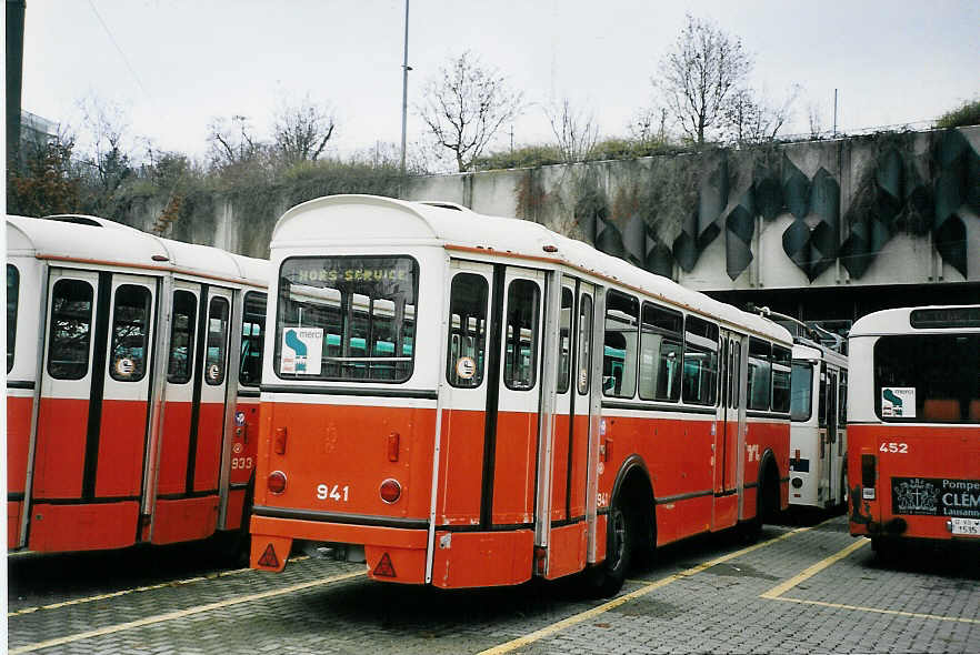 (064'622) - TL Lausanne - Nr. 941 - Moser/Eggli-Mischler Personenanh�nger am 29. November 2003 in Lausanne, D�p�t Borde