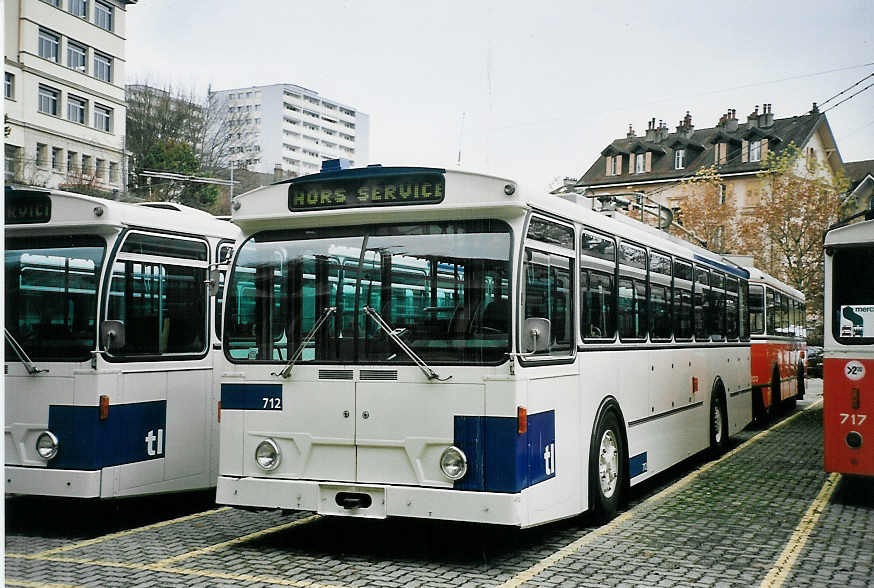 (064'626) - TL Lausanne - Nr. 712 - FBW/Hess Trolleybus am 29. November 2003 in Lausanne, D�p�t Borde