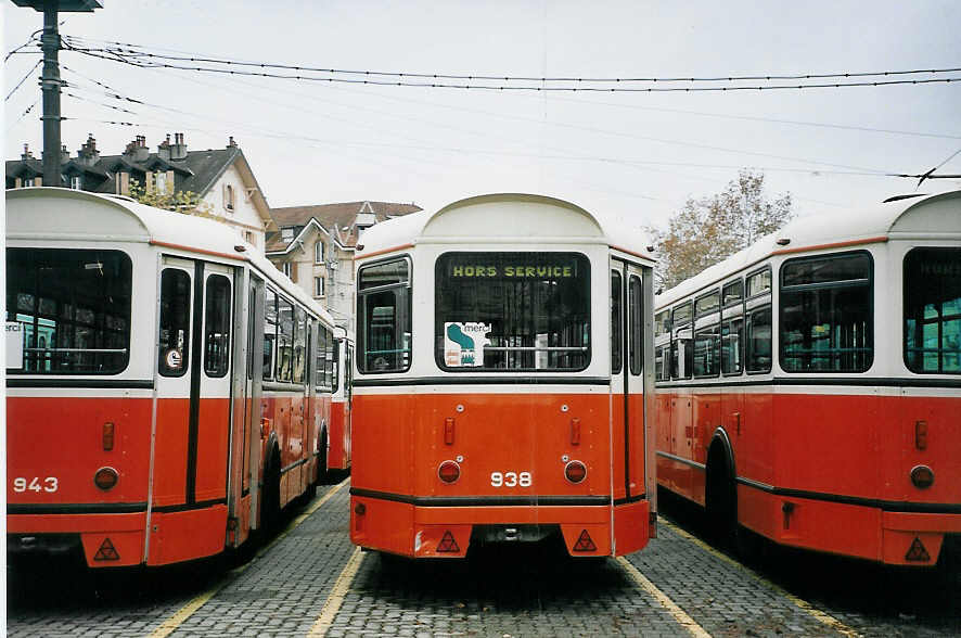 (064'629) - TL Lausanne - Nr. 938 - Moser/Eggli-Mischler Personenanh�nger am 29. November 2003 in Lausanne, D�p�t Borde