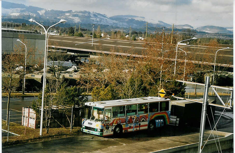 (064'920) - Kirchgemeinde, Steffisburg - Volvo/R&J (ex STI Thun Nr. 3; ex TSG Blumenstein Nr. 3) am 29. Dezember 2003 in Steffisburg, Schw�bis