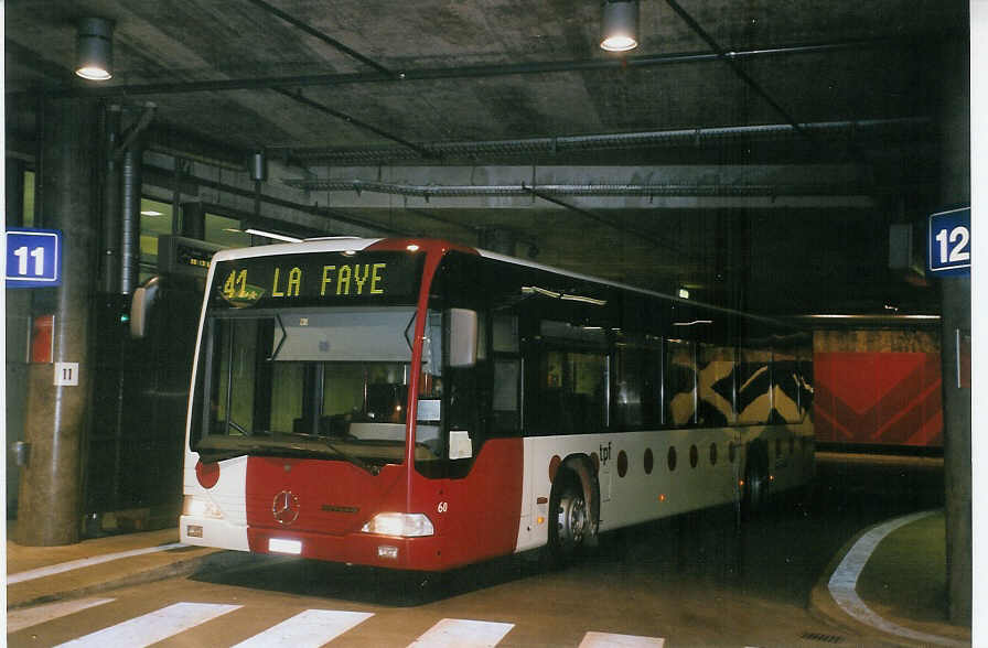 (066'105) - TPF Fribourg - Nr. 60/FR 300'284 - Mercedes 21. M�rz 2004 in Fribourg, Busbahnhof