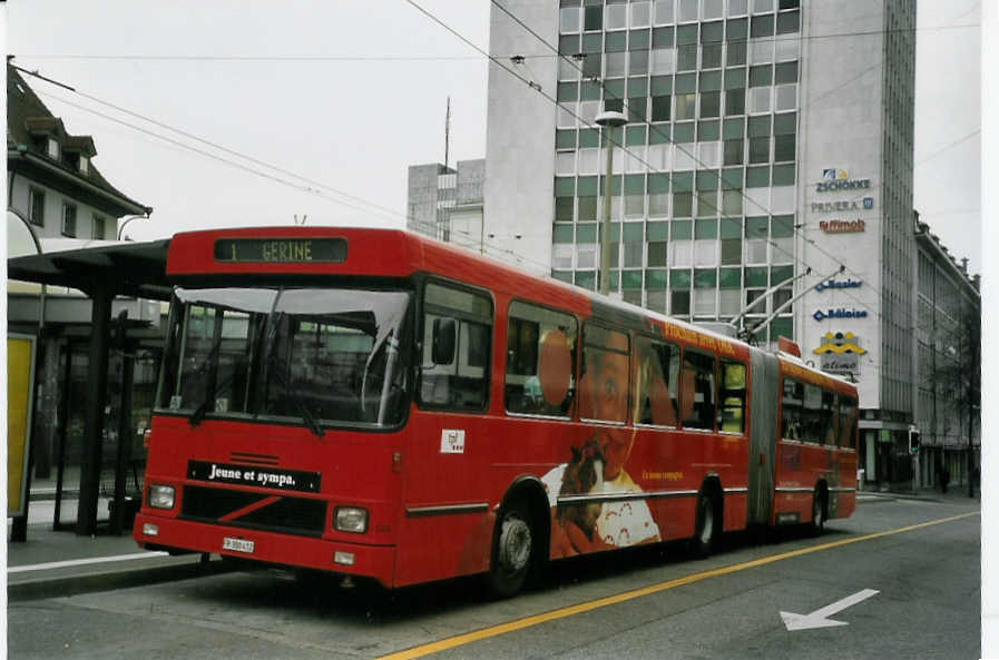 (066'110) - TPF Fribourg - Nr. 508/FR 300'412 - Volvo/Hess Gelenkduobus (ex TF Fribourg Nr. 108) am 21. M�rz 2004 beim Bahnhof Fribourg