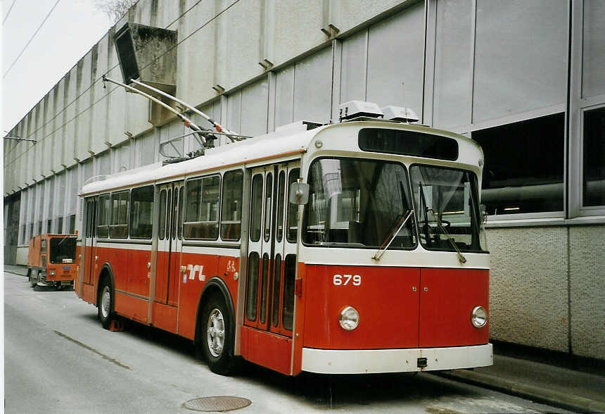 (066'135) - TL Lausanne - Nr. 679 - FBW/Eggli Trolleybus am 21. M�rz 2004 in Lausanne, D�p�t Borde