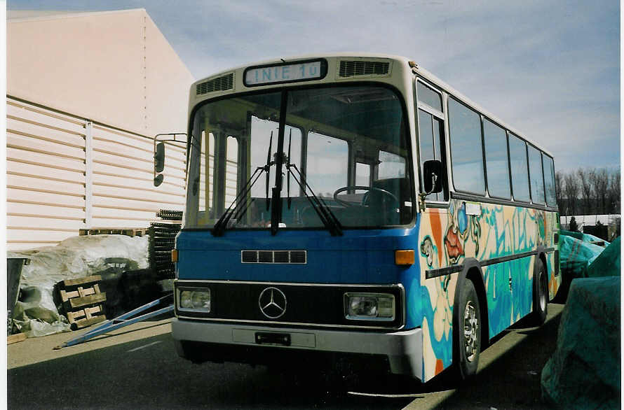 (066'835) - Stiftung f�r das Pflegekind, Solothurn - Mercedes/FHS (ex Gessinger, Bad Ragaz; ex P 23'320) am 21. April 2004 in Bellach, Hess
