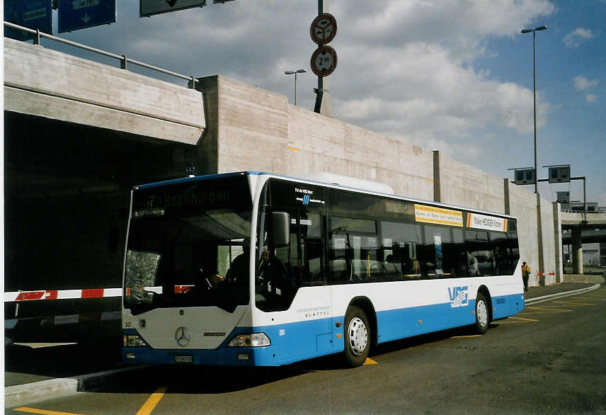 (067'208) - Maag, Kloten - Nr. 30/ZH 590'930 - Mercedes am 24. April 2004 in Z�rich, Flughafen