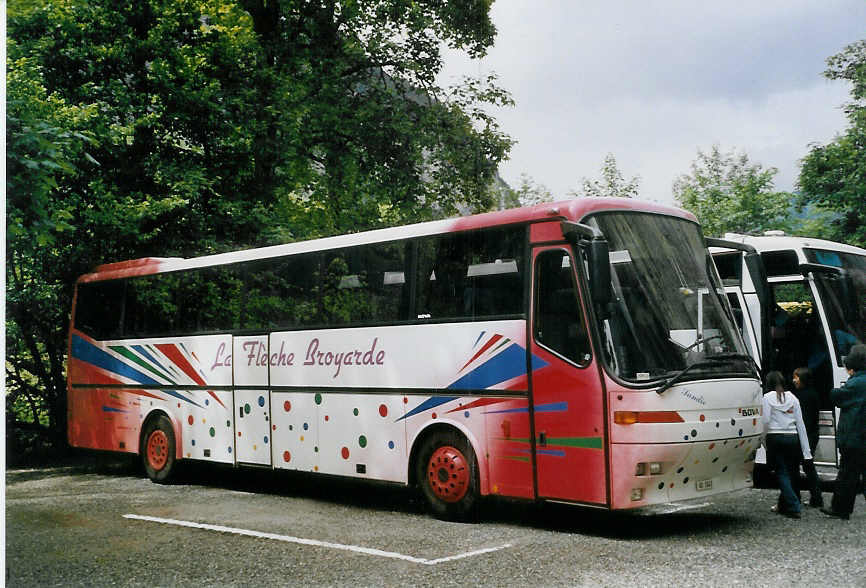 (068'303) - Brasey-Ansermoz, Payerne - VD 1043 - Bova am 13. Juni 2004 in Tr�mmelbach, Tr�mmelbachf�lle