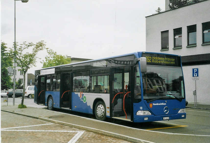 (068'501) - VZO Gr�ningen - Nr. 18/ZH 41'418 - Mercedes am 19. Juni 2004 beim Bahnhof Wetzikon