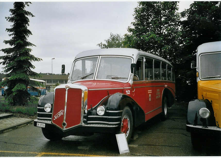 (068'504) - Meier, Gr�t - Nr. 12/ZH 27'216 - FBW/R&J (ex Wespe, Altst�tten; ex AFA Adelboden Nr. 12) am 19. Juni 2004 in Hinwil, AMP
