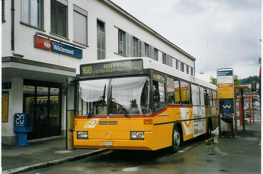 (068'628) - PostAuto Z�rich - Nr. 41/ZH 781'197 - Mercedes/R&J (ex P 25'341) am 19. Juni 2004 beim Bahnhof W�denswil