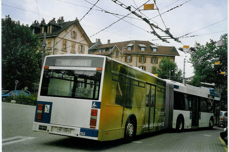 (069'028) - TL Lausanne - Nr. 552/VD 1568 - Van Hool am 8. Juli 2004 in Lausanne, D�p�t Borde