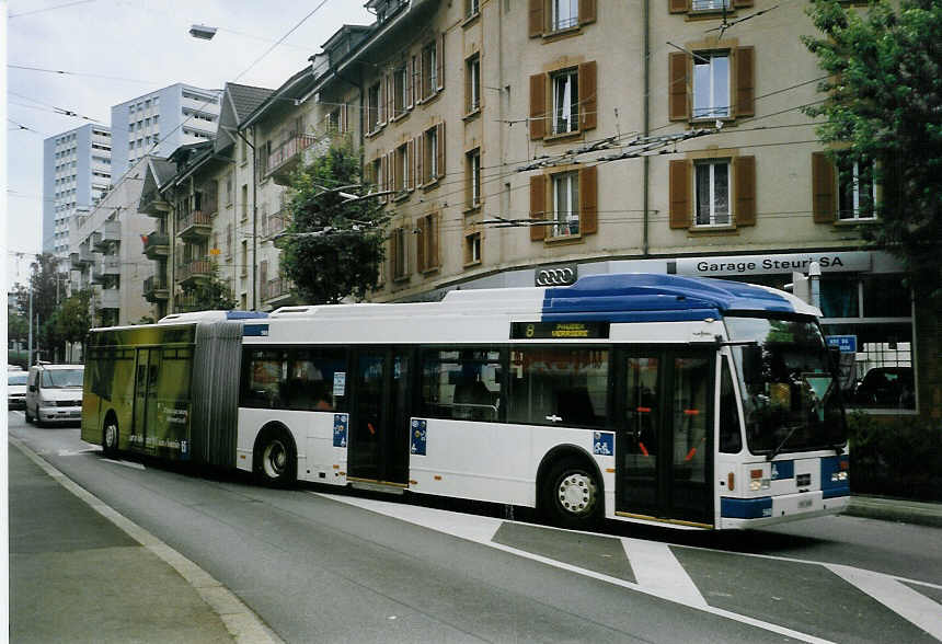 (069'030) - TL Lausanne - Nr. 560/VD 1658 - Van Hool am 8. Juli 2004 in Lausanne, D�p�t Borde