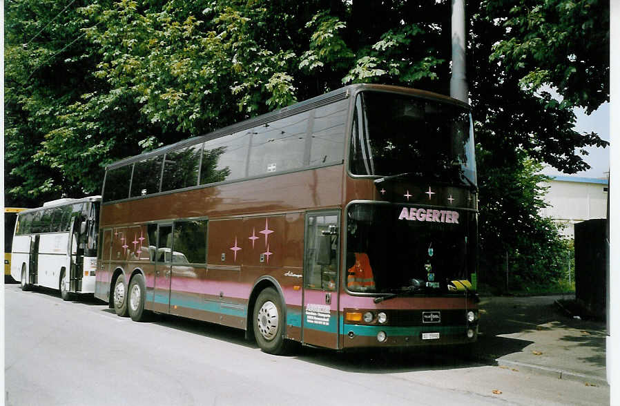 (069'608) - Aegerter, Hunzenschwil - AG 15'990 - Van Hool am 23. Juli 2004 in Z�rich, Hardau