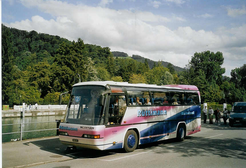 (070'617) - R�ttimann, Bischofszell - TG 7621 - Neoplan am 29. August 2004 bei der Schiffl�ndte Thun