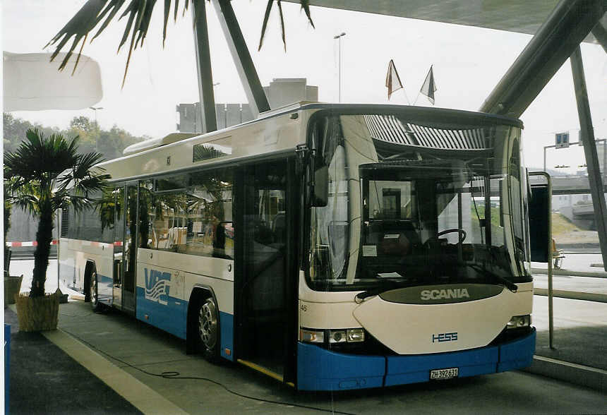 (070'732) - Andres, Effretikon - Nr. 46/ZH 392'631 - Scania/Hess (ex Nr. 48) am 11. September 2004 in Z�rich, Flughafen