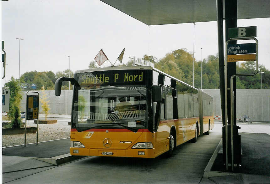 (070'803) - Cars Alpin Neff, Arbon - Nr. 5/TG 52'208 - Mercedes am 11. September 2004 in Z�rich, Flughafen