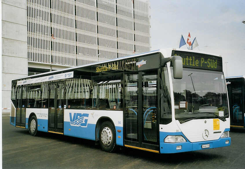 (070'805) - Welti-Furrer, Z�rich - Nr. 94/ZH 661'194 - Mercedes am 11. September 2004 in Z�rich, Flughafen