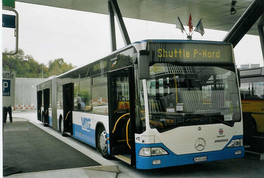 (070'812) - VBRF Regensdorf - Nr. 11/ZH 453'406 - Mercedes am 11. September 2004 in Z�rich, Flughafen