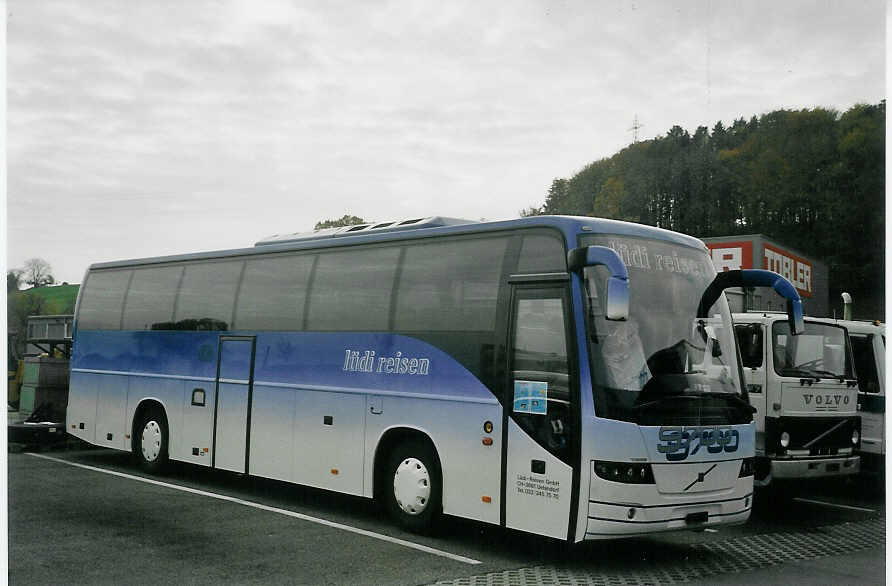 (072'510) - L�di, Uetendorf - Volvo am 6. November 2004 in M�nchenbuchsee, Volvo