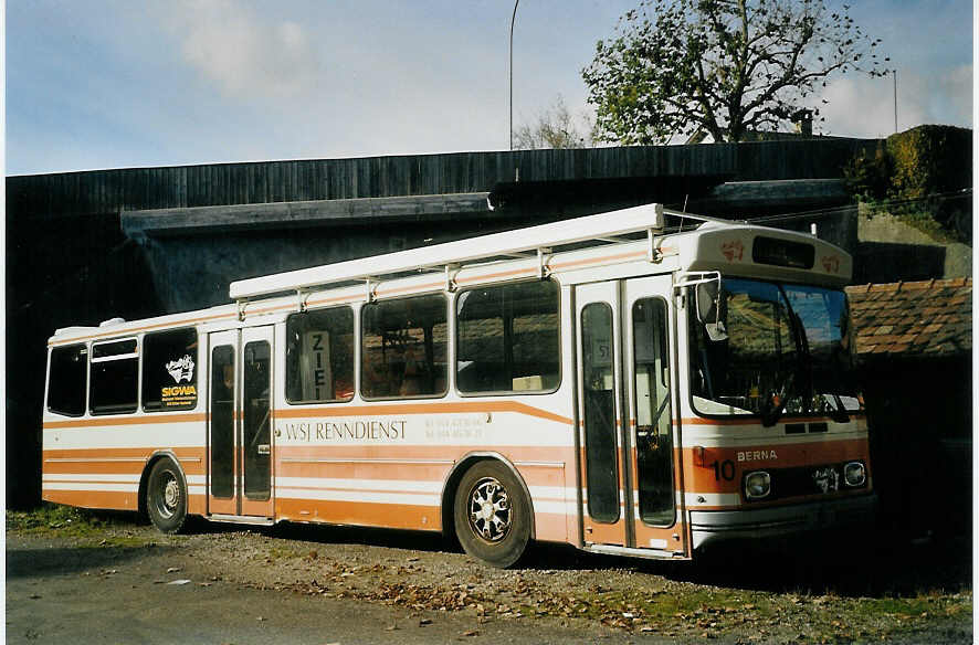 (072'603) - WSJ Renndienst, Gr�nen-Sumiswald - Nr. 10 - Berna/Hess (ex OAK Wangen a.A. Nr. 10) am 8. November 2004 in Gr�nen, Zimmereiweg