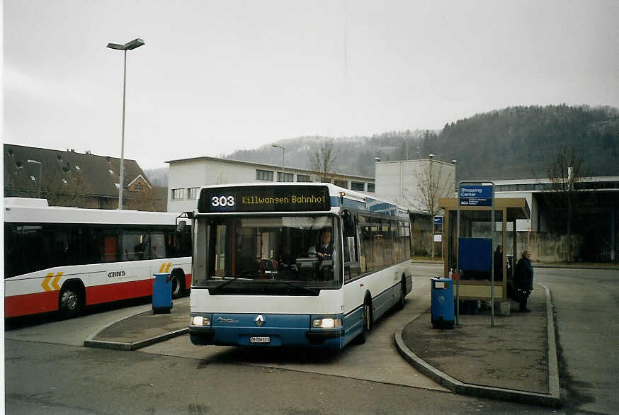 (073'417) - Limmat Bus, Dietikon - Nr. 11/ZH 726'111 - Renault (ex H�rzeler, Dietikon Nr. 37) am 28. Dezember 2004 in Spreitenbach, Shopping Center