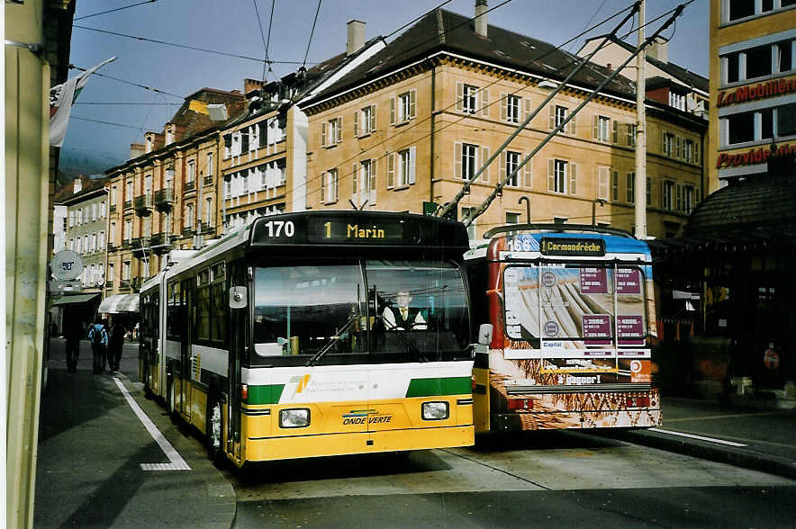 (074'123) - TN Neuch�tel - Nr. 170 - FBW/Hess Gelenktrolleybus am 16. Januar 2005 in Neuch�tel, Place Pury