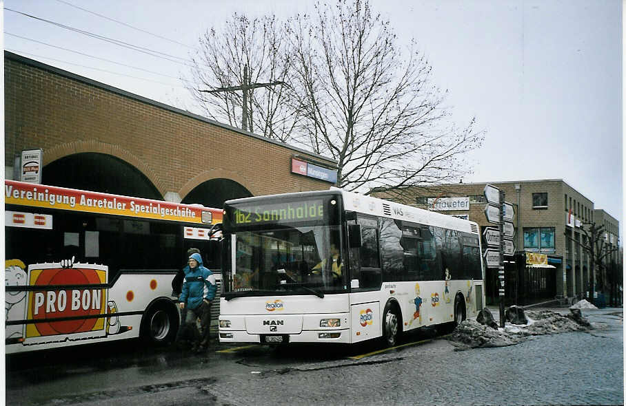 (074'729) - Lengacher, M�nsingen - Nr. 7/BE 382'422 - MAN am 12. Februar 2005 beim Bahnhof M�nsingen